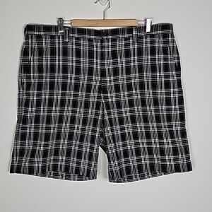 Izod perform 42" waist black and white plaid shorts
